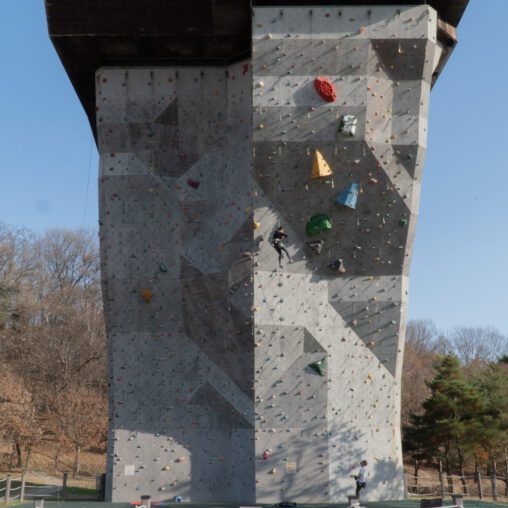 Gwanggyo Lake Sport Climbing Wall – 광교 스포츠클라이밍장